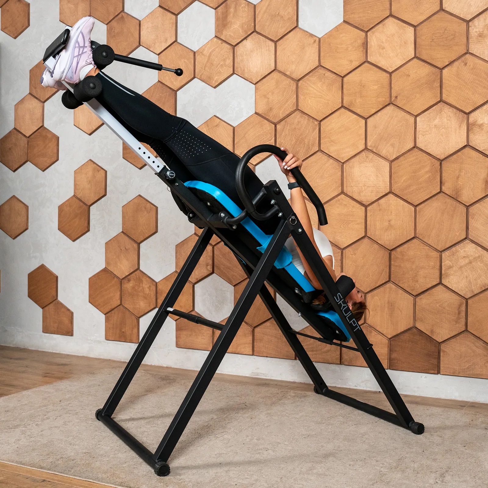 Инверсионный стол OXYGEN FITNESS SKULPT